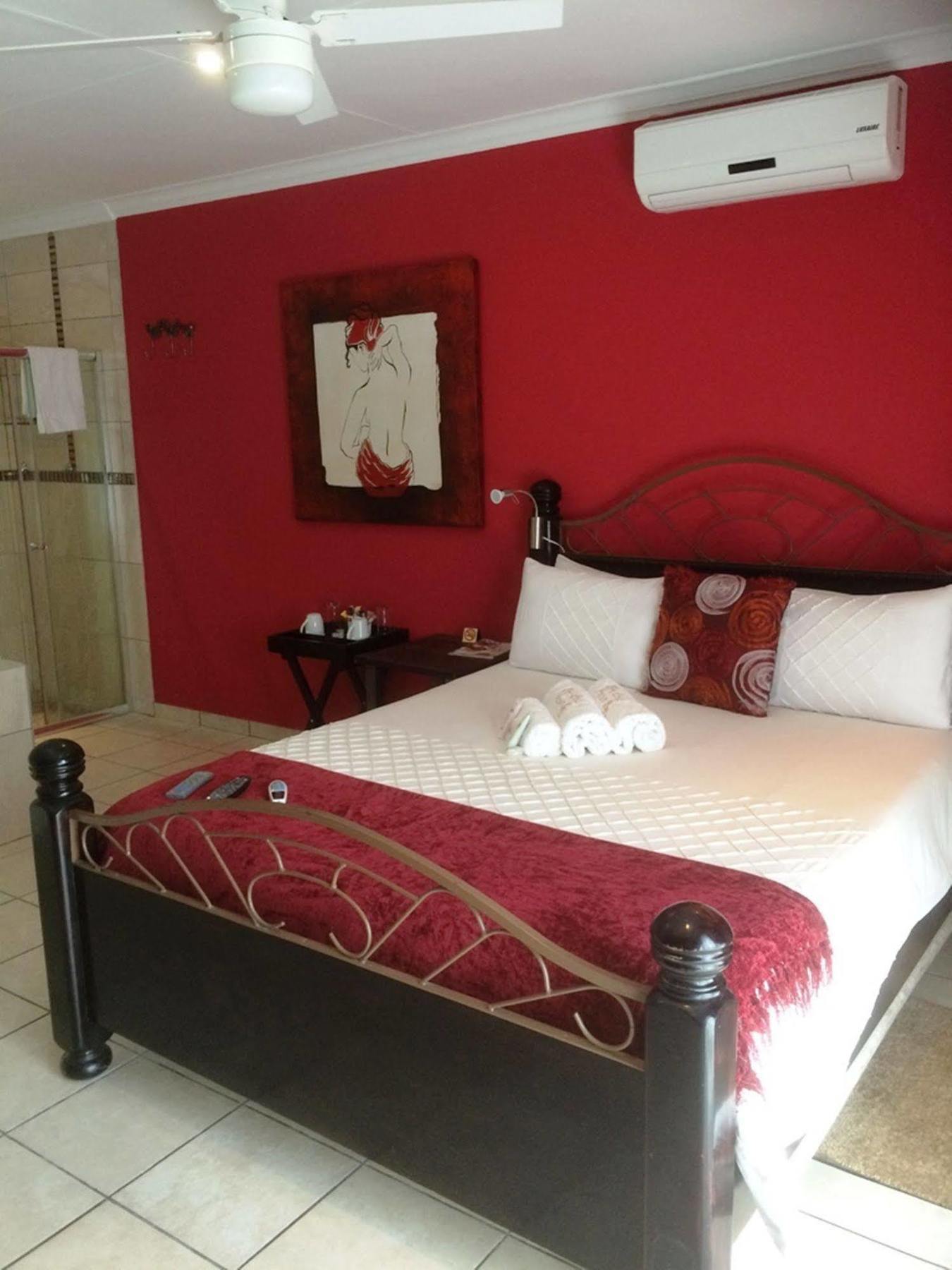 Bri-Shel Manor B&B Хейдельберг Экстерьер фото