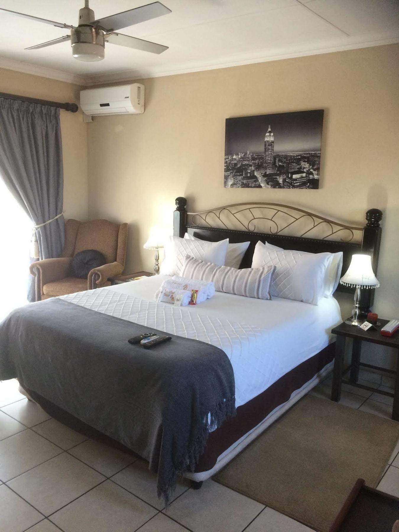 Bri-Shel Manor B&B Хейдельберг Экстерьер фото